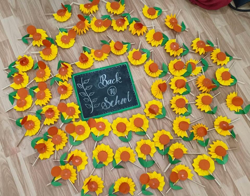 Back to school paper sunflowers
